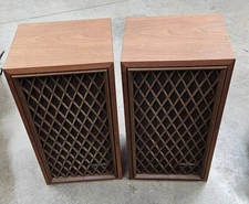 Pair of REALISTIC NOVA-6 40-4019A Vintage SPEAKERS Tested and in Excellent Cond.