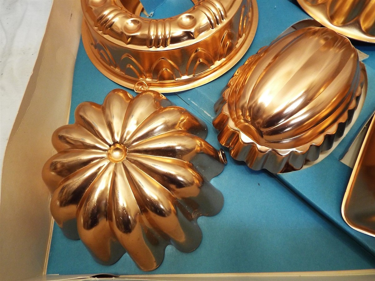 Vintage Mirro Copper-Tone Mold Set Of 5 NOS Aluminum Country Decor