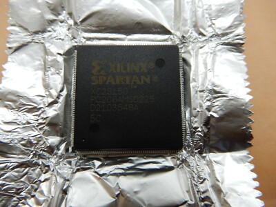IC  Spartan- XC2S150-5PQ208C