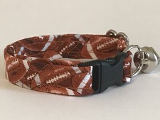 FOOTBALLS PRINT ADJUSTABLE BREAKAWAY CAT COLLAR