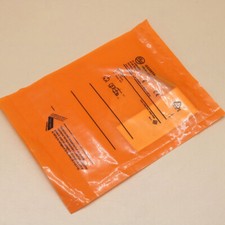 1pcs Proximity switch sensor New IE5258