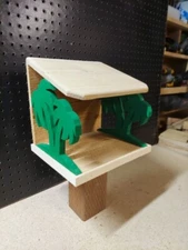 Very Unique Squirrel / Bird feeder -Palm Tree Sides and open area -easy install