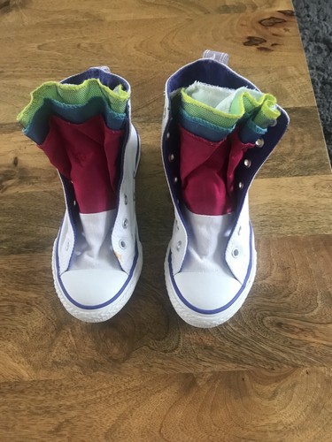 white pumps converse