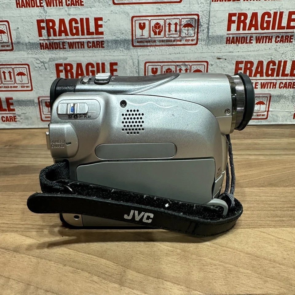 JVC GR-D240EK Camcorder Vintage Prop - Image 4 of 4