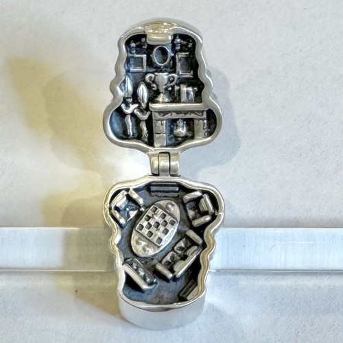 Polly pocket Style Harry Potter Hogwarts Gryffindor common room 925 silver charm - Picture 4 of 16