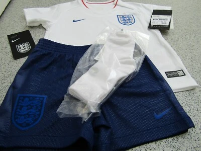 Official Nike England Home Unisex Infant/ Baby Full Kit 2018/19