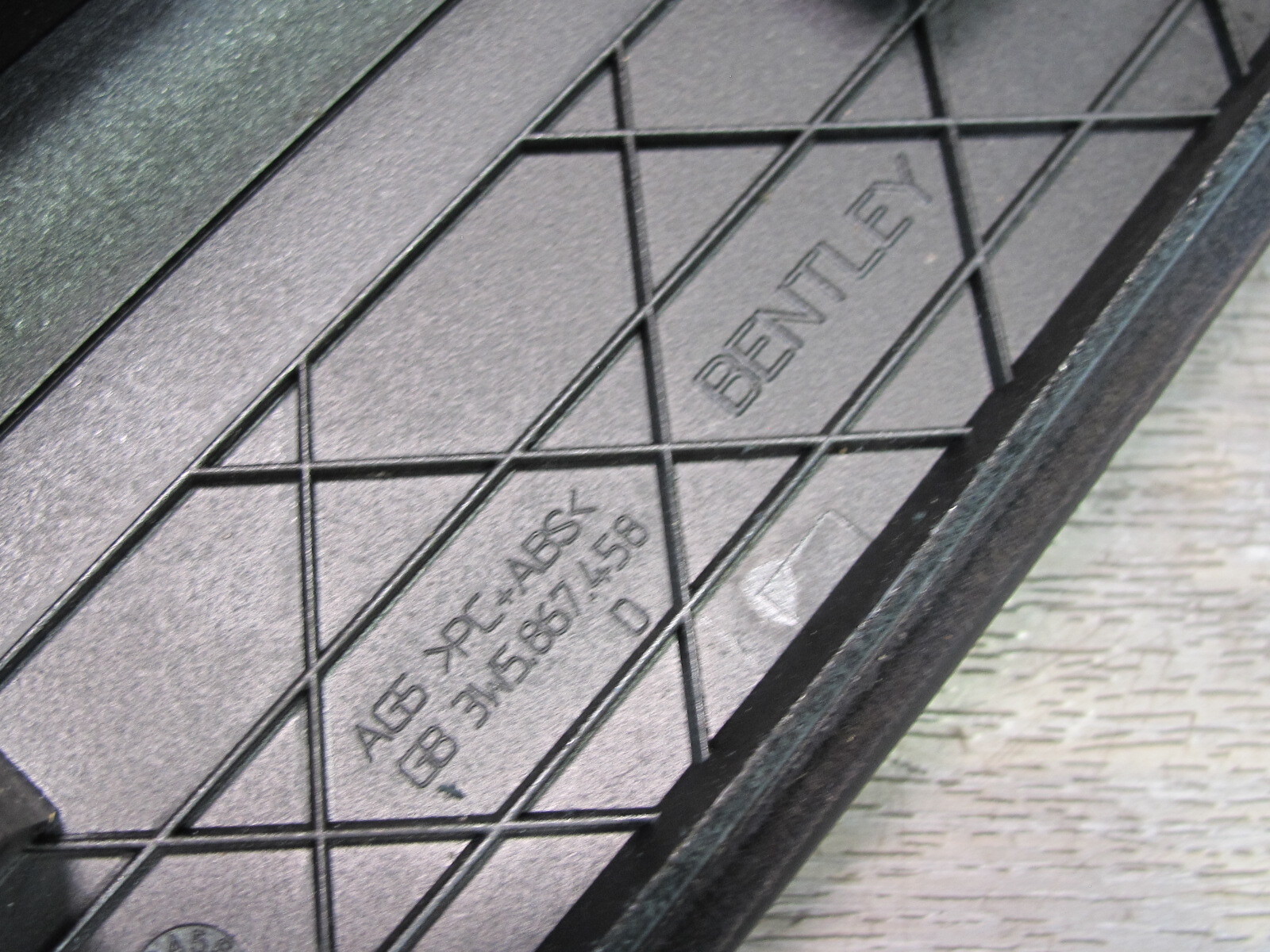 2006-2012 BENTLEY FLYING SPUR FRONT RIGHT & LEFT SIDE A UPPER TRIM COVER SET