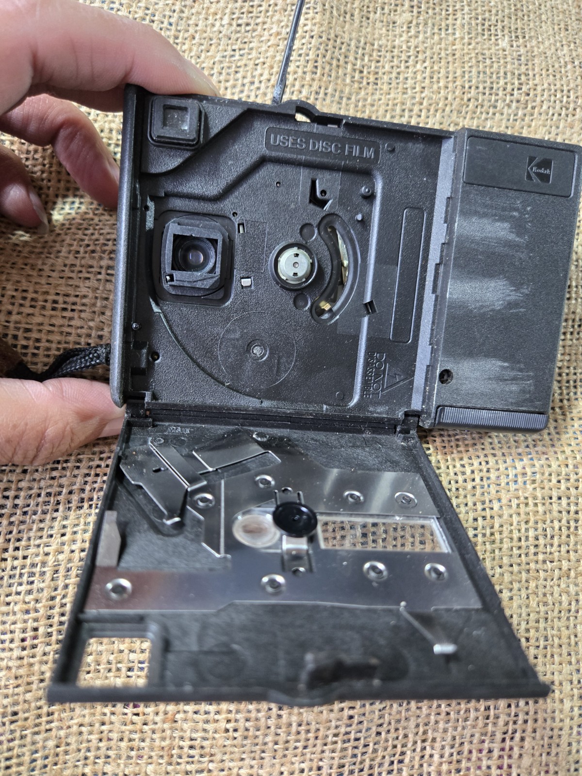 Vintage Kodak Disc 3500 Film Camera - Collector's Item / For Parts image 5