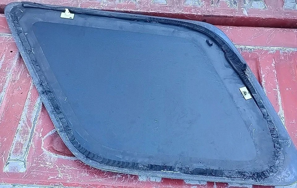 Fits Mercury Mariner & Ford Escape Passenger Right Side Quarter Window Glass - Image 4 of 4