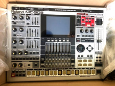 Roland MC-909 Mc909 Sampling Groovebox