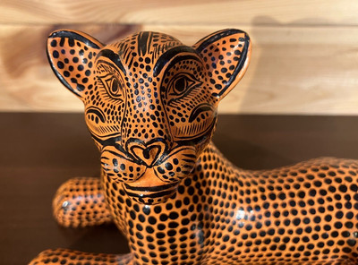 Handgefertigte und bemalte gebrannte Keramik Jaguar mexikanische Volkskunst Skulptur