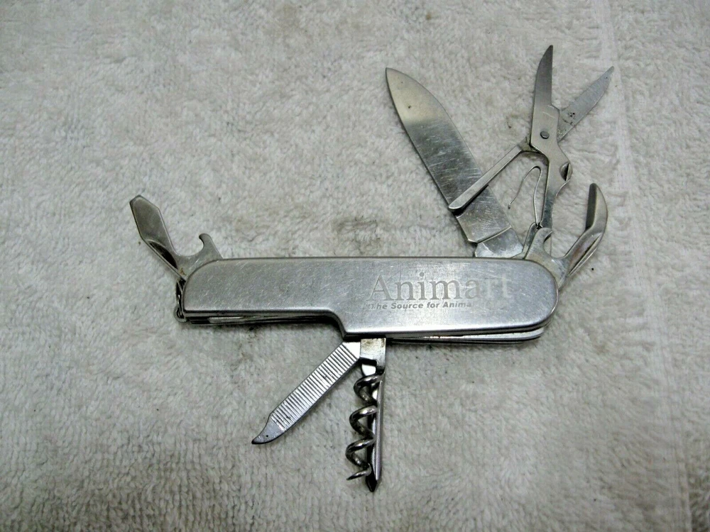MULTI TOOL Knife~Screwdrivers~Pliers,Scissors~Bottle Opener-CAMP-Fish-Truck-Auto