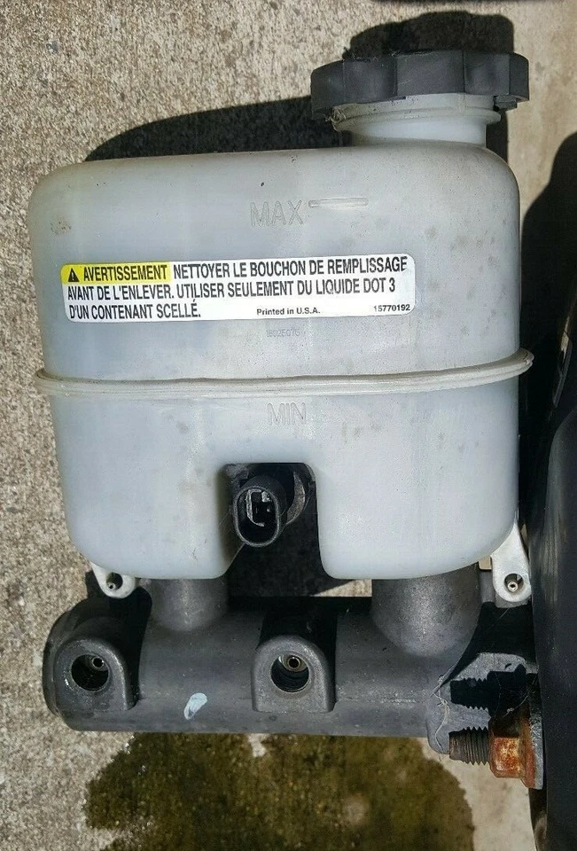 99-02 CHEVY TAHOE SUBURBAN GMC YUKON PICKUP SIERRA 1500 POWER BRAKE BOOSTER - Image 3 of 4