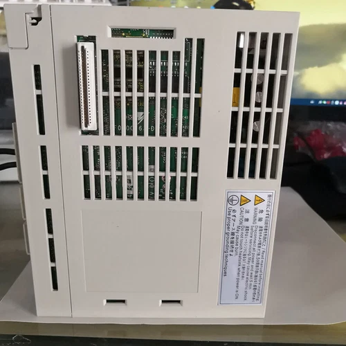 Servoconductor Yaskawa SGDH-02AE-0Y 1 pieza nuevo SGDH-02AE-OY  - Imagen 2 de 3