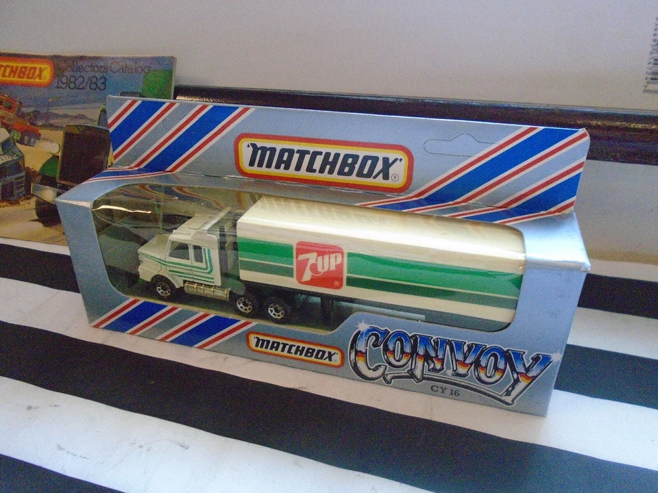 MATCHBOX CONVOY SCANIA ARTIC BOX LORRY 7UP CY16 NEW OLD SHOP STOCK UNOPENED RARE - Image 3 of 4