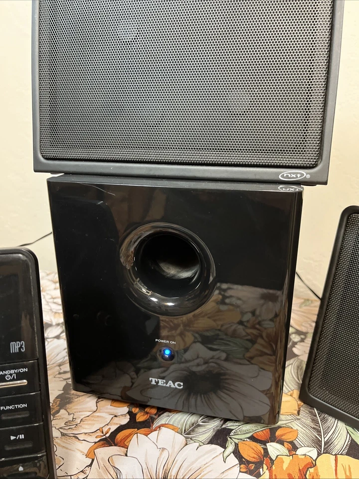 Sistema estéreo compacto Micro Hi Fi TEAC CD-X60i base IPOD probado Foto 4 de 4