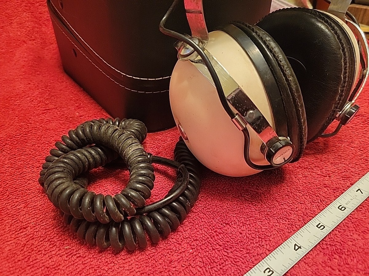 【希少】Pioneer SE-L50 ステレオヘッドホン 希少】Pioneer SE-L50 ステレオヘッドホン