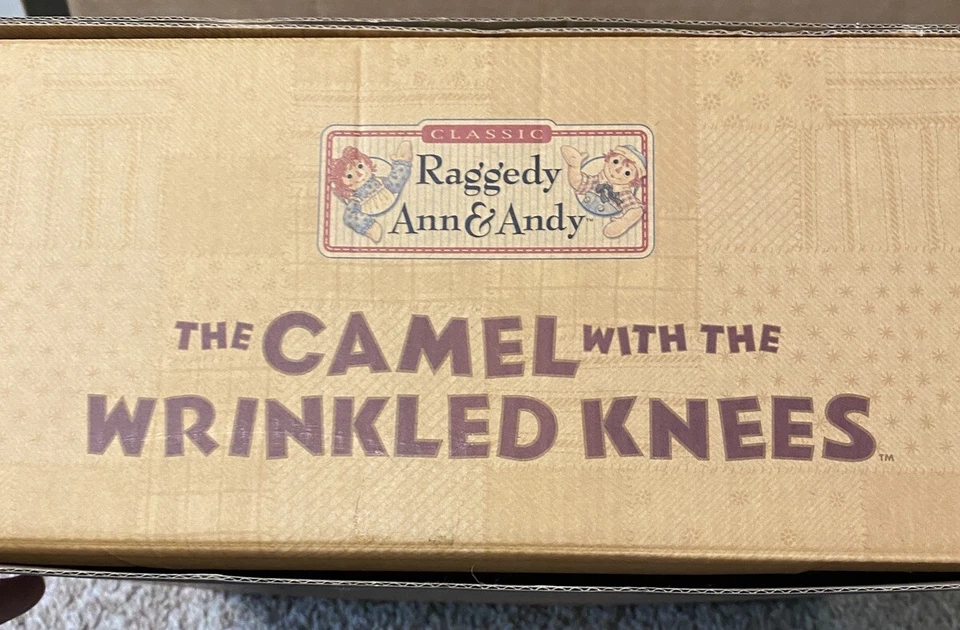 The Camel With The Wrinkled Knees 467/10,000 Raggedy Ann Raggedy Andy 2001 New - Image 3 of 4