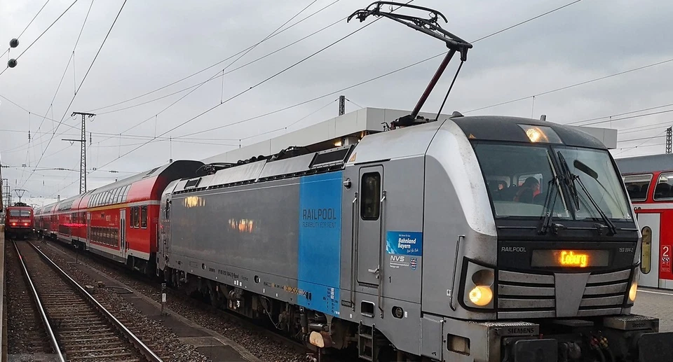 Siemens BR 193 “VECTRON” Piko EXPERT HO-scale model with 22-pin DCC socket. NEW - Image 3 of 4