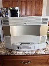 Bose Acoustic Wave CD-3000  Multi 5 Disc Changer Parts or repair Read no cord
