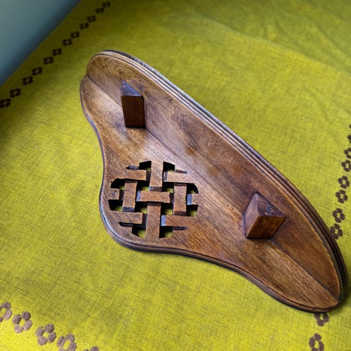 Rustic Hand-Made Shelf CRAFTMAN’S DELIGHT - Picture 2 of 6