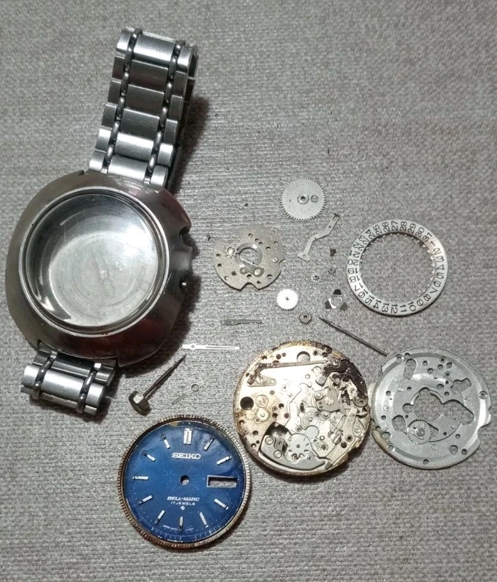 Montre Chronographe Vintage Citizen Réveil - Lot Pour Pièces Détachées
