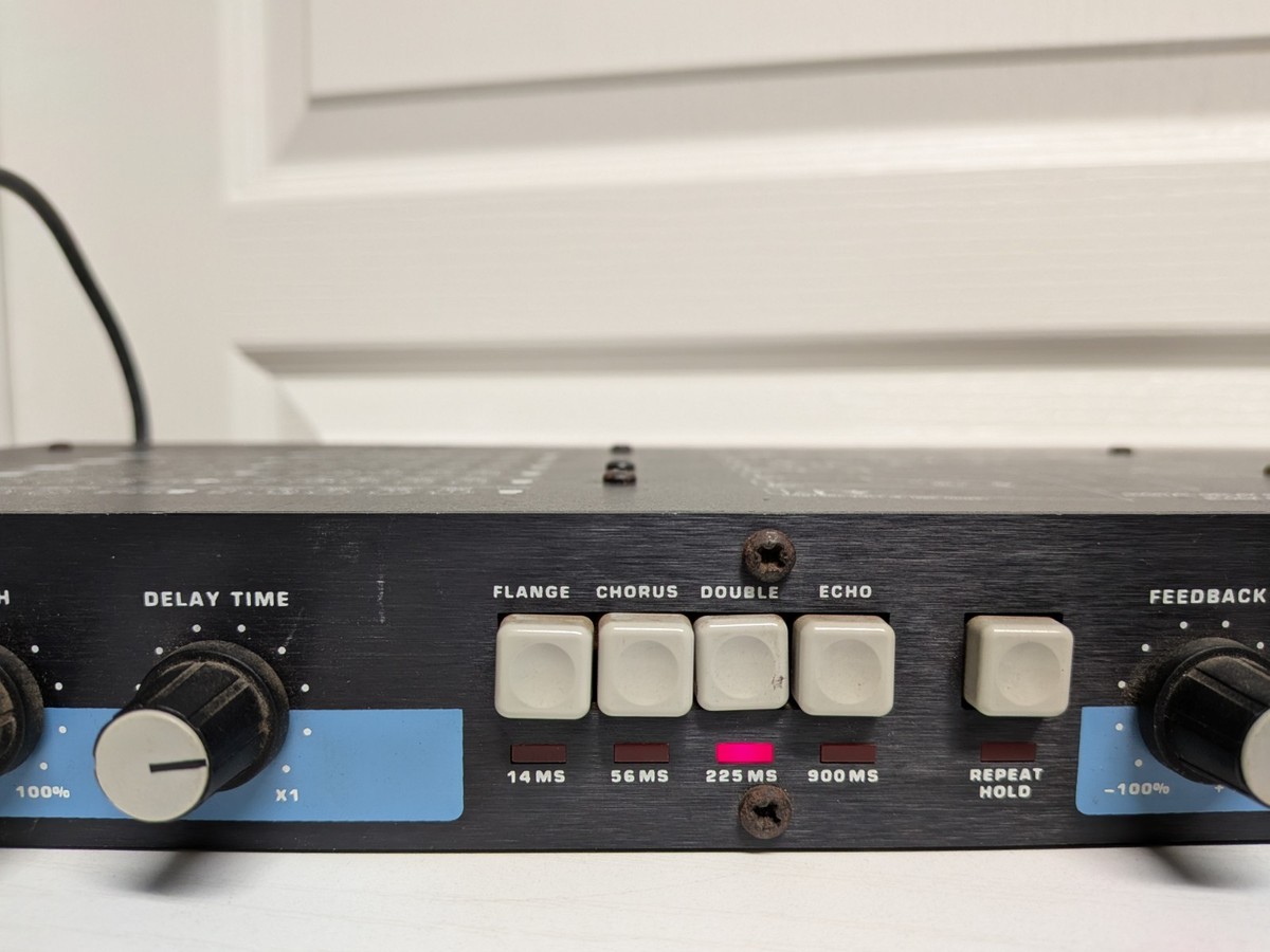 Vintage Digitech RDS 900 Delay Chorus Flange Rack Guitar Processor