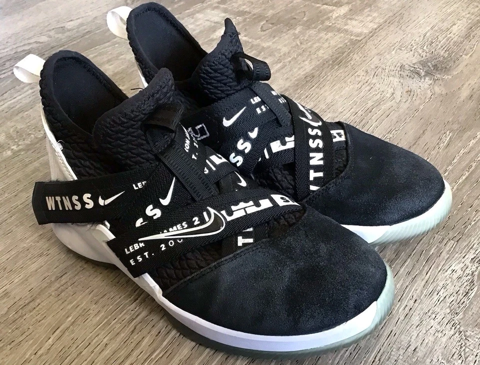 耐克 Youth 尺码 5.5Y 勒布朗士兵黑色运动鞋 AA1352-005 篮球鞋 — 第 2/4 张图片
