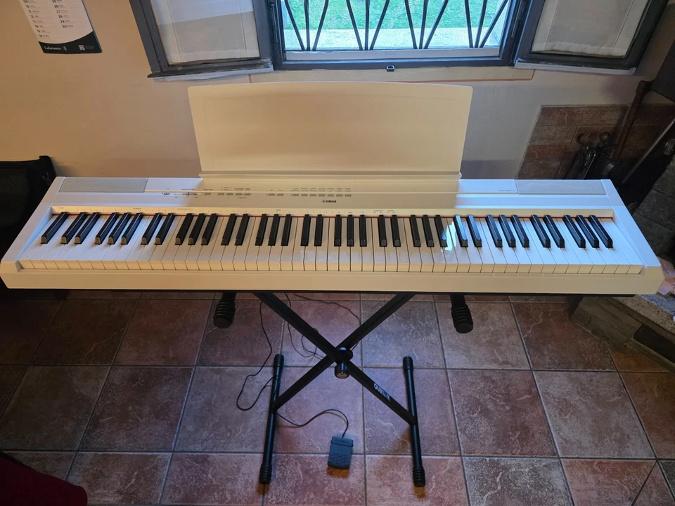Yamaha P-125, foto 1 di 5