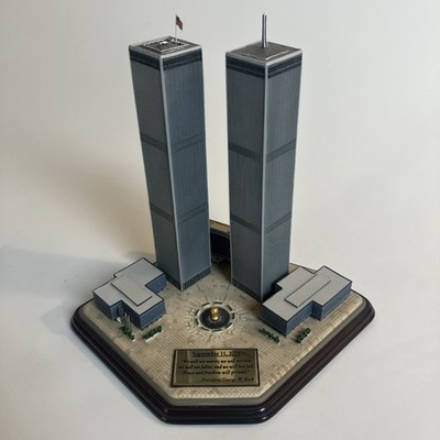 Twin Towers Commemorative World Trade Center 911 NYC Danbury Mint