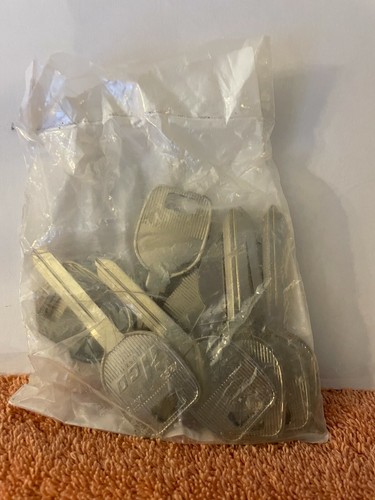 ilco key blanks x263 mit6 fits Mitsubishi lot of 10 keys E-2