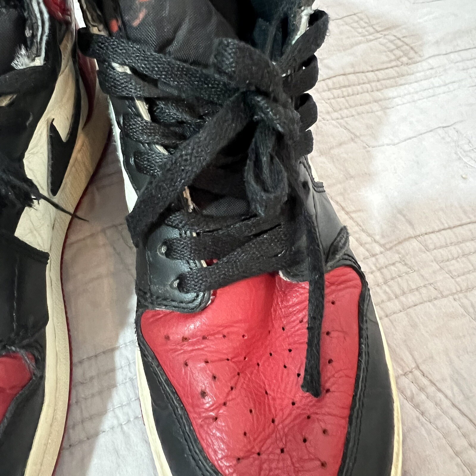 Jordan 1 Beaters Retro High Bred Toe GS Size 6.5Y/ Womens Size 8 575441-610 2018