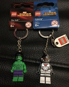 llaveros lego superheroes