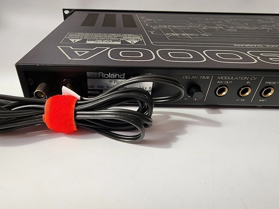 Roland SDE-3000A Digital Delay Echo Effect Processor Rack - Image 4 of 4