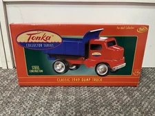 * TONKA COLLECTOR SEIRES 1/18 CLASSIC 1949 DUMP TRUCK BLUE BED *ST