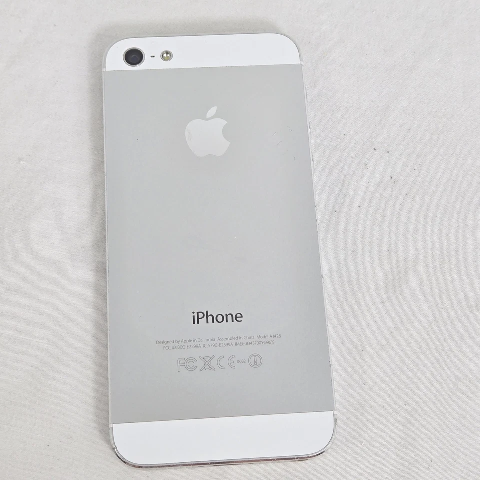 Apple iPhone 5 16GB White & Silver AT&T A1428 (GSM) -U57 - Image 4 of 4