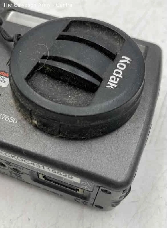 Kodak EasyShare DX7630 6.1MP Black Auto Power Save Point & Shoot Digital Camera - Image 3 of 4