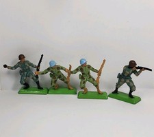 Vintage Lot of 4 Britains LTD Detail Camo Soldiers 1971 Figures Mounted Y57 