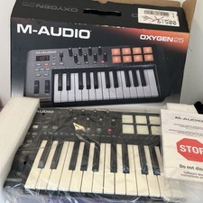M-Audio Oxygen 25 MIDI Keyboard Controller in...