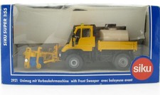 SIKU 2921 Mercedes U 400 Unimog mit Vorbaukehrmaschine 1:55 in OVP Modellauto