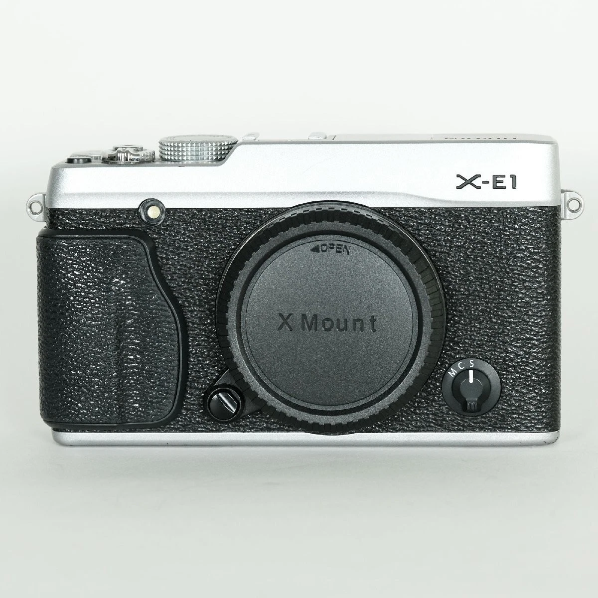 富士フイルム X-E1 ミラーレスカメラ シルバー　ジャンク FUJIFILM（フジフイルム） 中古 1年保証 美品 FUJIFILM X-E1 レンズ