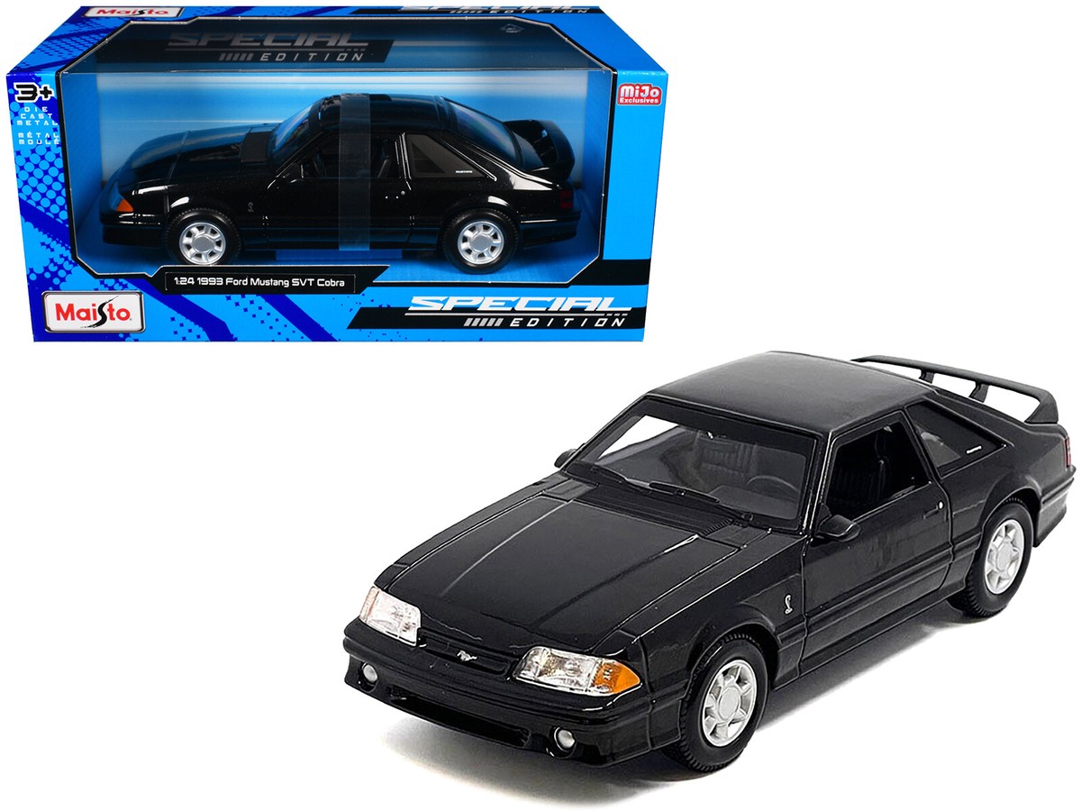 のらくろ　Maisto Mustang SVT 1993 Ford Mustang SVT Cobra Black Special Edition Series 1/24 by