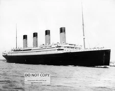 RMS TITANIC DEPARTING SOUTHAMPTON APRIL 10, 1912 - 8X10 PHOTO (AZ631)