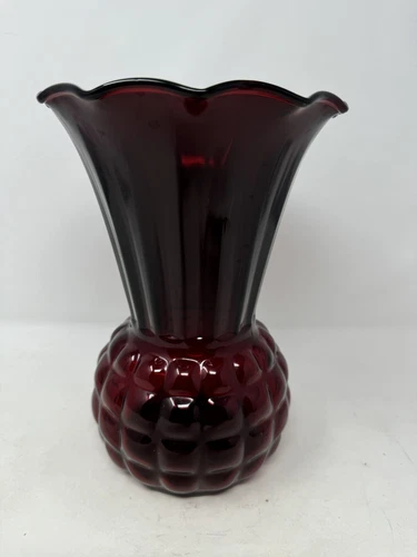 ANCHOR HOCKING LARGE RUBY RED VASE- FLUTED / SCALLOPED 9” EUC rare vintage