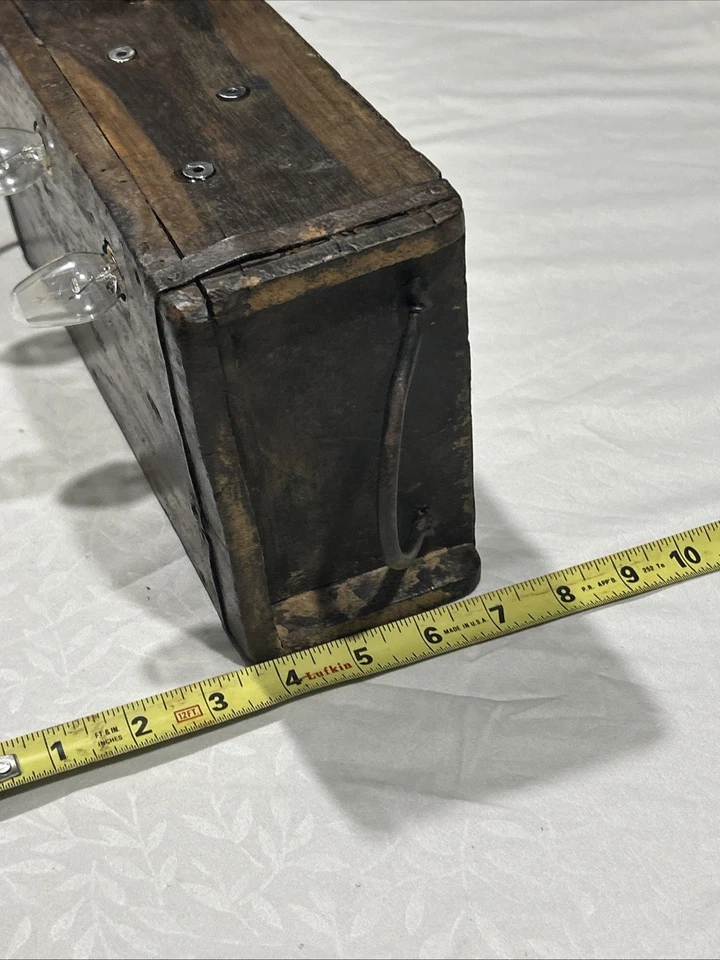 WR Case Cutlery Co Handmade Lighted Knife Display - Image 4 of 4