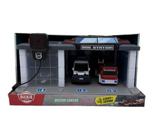 Dickie Rescue Center Rettungsstation Polizei Feuerwehr Krankenwagen Licht Sound
