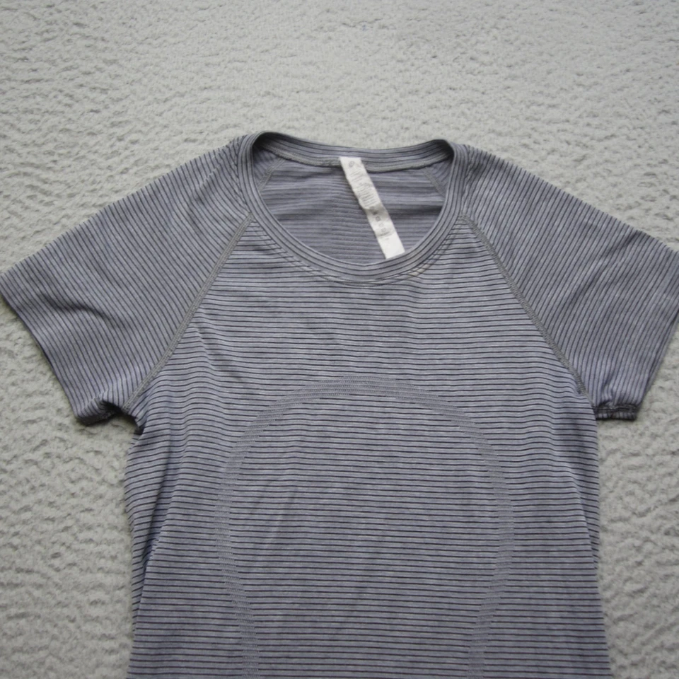 Camisa Lululemon Para Mujer 4 Swiftly Tech Manga Corta Sin Costuras Camiseta Atlética Correr Foto 4 de 4