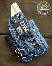 Ruger RXM Streamlight w/TLR7 Tan/Blue Carbon Fiber Hexagon Pattern RH IWB