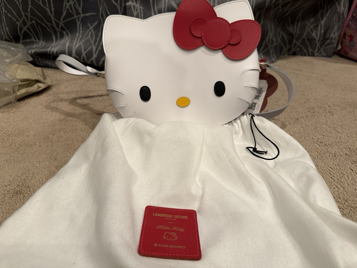 コラボ【Cambridge Satchel】Hello Kittyフェイス トートバッグ Hello Kitty Face Leather Tote Bag In Black | Cambridge Satchel