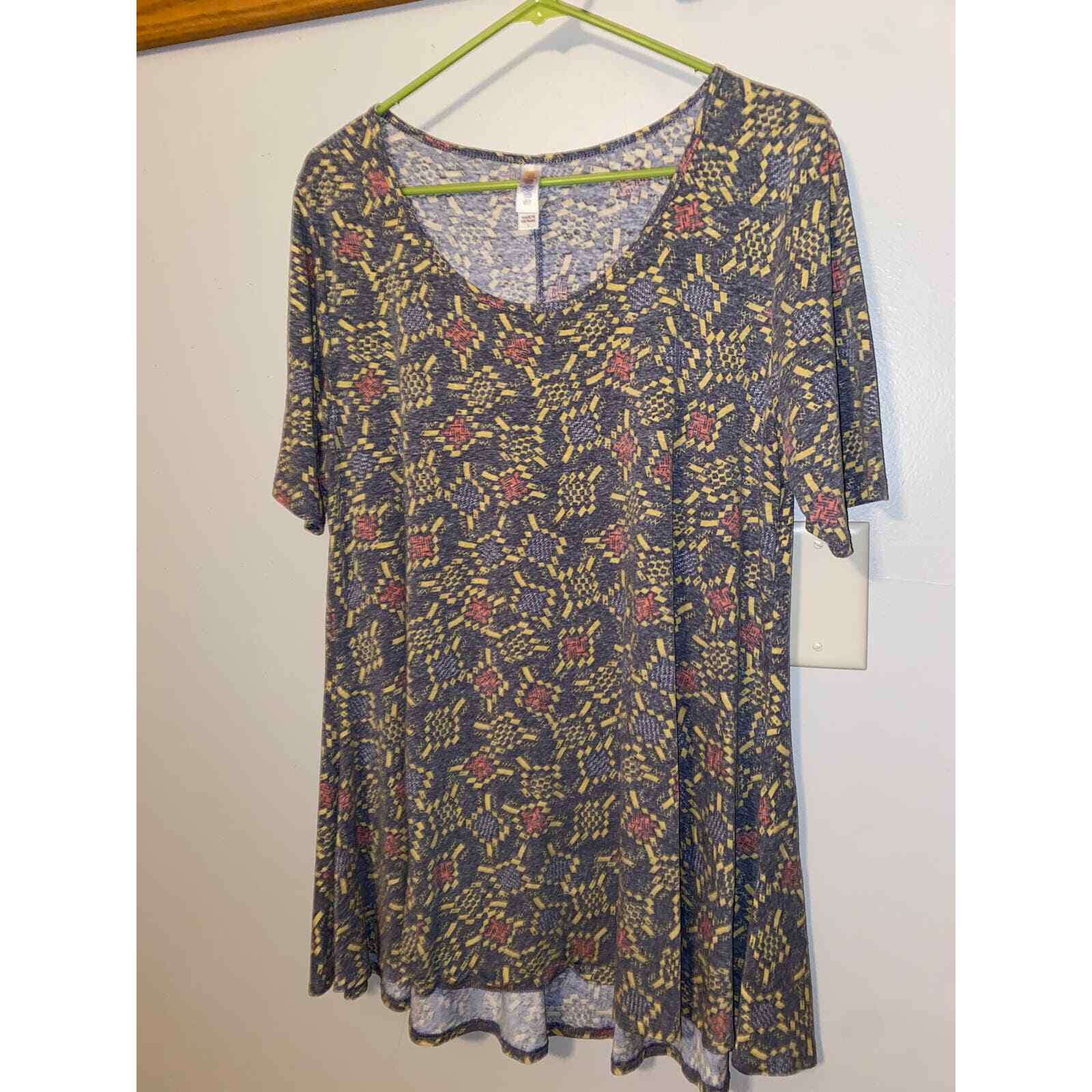 Lularoe PerfectT Gray Geometric pattern Size Larg… - image 2